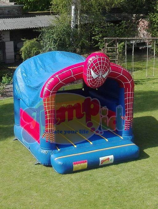 Château gonflable Spiderman 4,5 x 4 x 4 m livré, installé